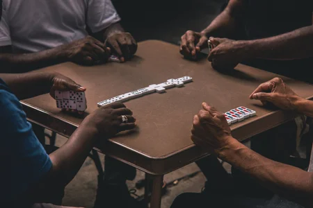 Dominoes image